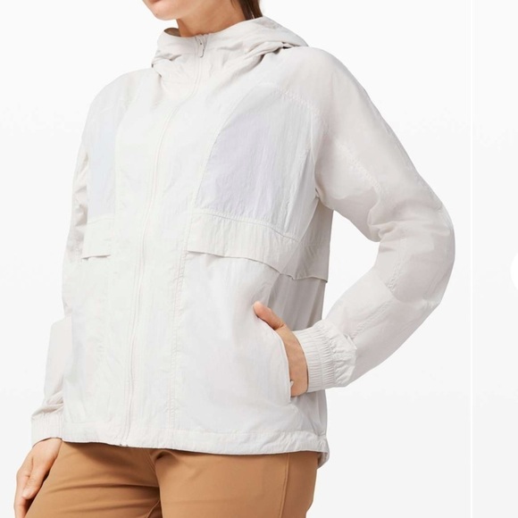 Lululemon Hood Lite Jacket *Packable - Picture 11 of 11